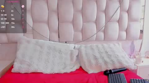 Amy Cortes online show from December 16, 9:10 pm