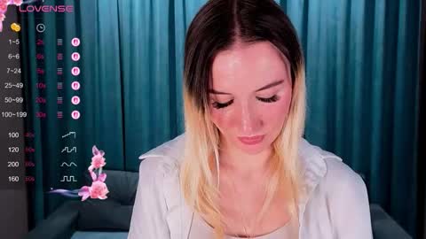 Anna online show from March 31, 2:39 pm