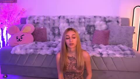 amykentt online show from May 8, 3:50 pm