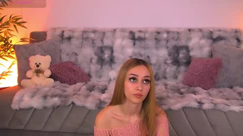 amykentt online show from May 26, 4:57 pm