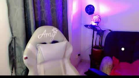 Im Amy IM NOT LOOKING FOR A PARTNER OR DATING online show from November 13, 1:30 am