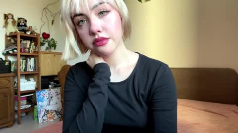 Amy online show from April 2, 6:32 am