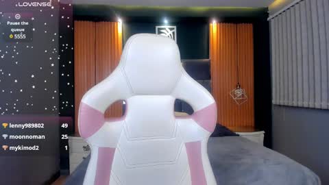 Ana online show from February 18, 11:52 pm