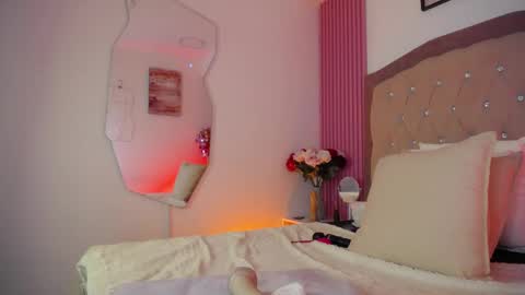 Ana Moon  online show from April 17, 4:37 am