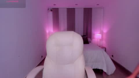 Anahi Curlie online show from February 19, 2:55 am