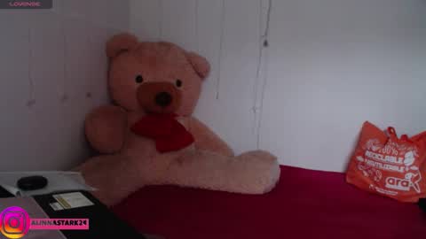 Snapshot of anahibrowns95 chatting on October 30, 8:09 pm Anahi Browns online show from October 30, 8:09 pm