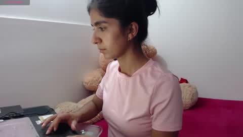 Anahi Browns online show from April 22, 10:06 pm