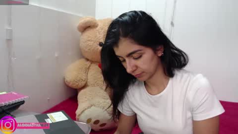 Snapshot of anahibrowns95 chatting on October 8, 6:36 pm Anahi Browns online show from October 8, 6:36 pm