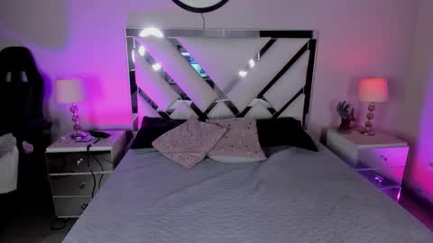 Anah Jones online show from September 13, 11:07 pm