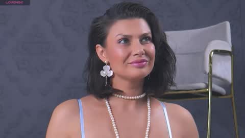 Anais online show from October 8, 4:40 am