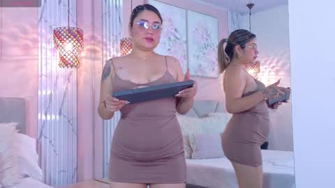 Analu  online show from March 3, 2:02 pm