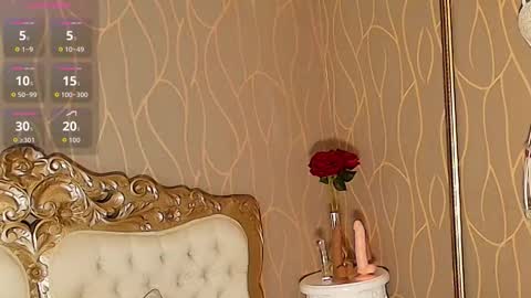 anamonroee online show from February 26, 9:40 pm