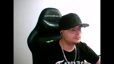 anarchyy1994 online show from April 12, 8:40 am