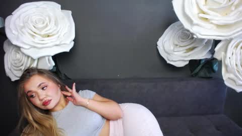 anastacyyellig online show from September 8, 2:27 pm