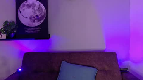 Kendra  online show from April 17, 10:06 am