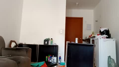 Snapshot of andemax chatting on February 9, 4:40 pm And 16.8 online show from February 9, 4:40 pm