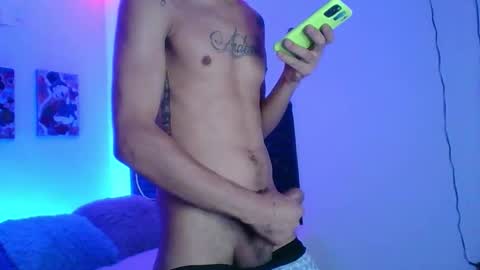 Snapshot of andersonz98 chatting on October 1, 4:00 am andersonZ98 online show from October 1, 4:00 am