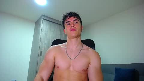 Andre Parker online show from April 8, 1:52 am