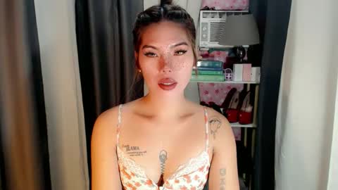 andrea06121998 online show from May 31, 6:09 pm