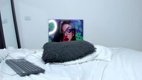 Andrea Cherry online show from September 20, 7:06 pm