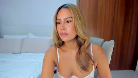 Snapshot of andrea_martini_ chatting on September 25, 1:12 am andrea online show from September 25, 1:12 am