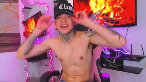 andrees_s online show from September 17, 1:42 am