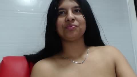 Andreina  online show from December 29, 7:00 pm