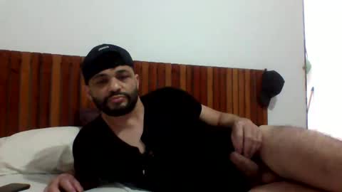 Snapshot of andreloko123 chatting on December 3, 6:55 pm andreloko123 online show from December 3, 6:55 pm