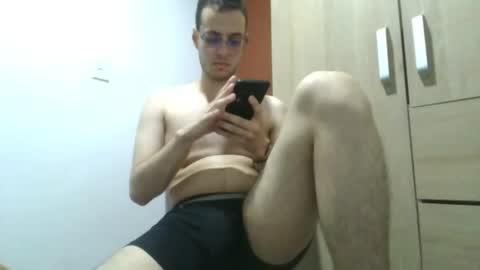 andres129494 online show from June 18, 2:17 am