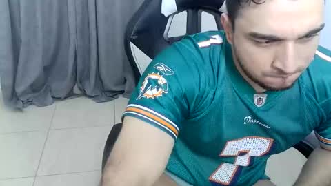 andres180950734 online show from January 16, 10:52 pm