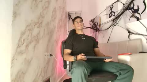 ANDRES  online show from October 26, 4:35 am