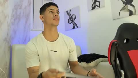 ANDRES  online show from November 18, 12:41 pm