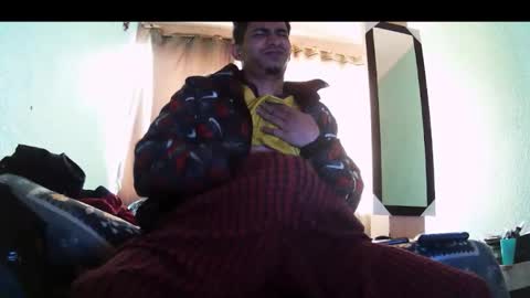 andrescaraballo18 online show from May 28, 8:29 pm