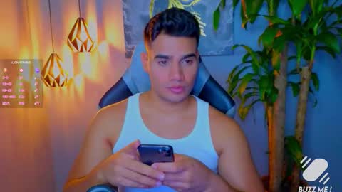 Snapshot of andresfiit chatting on October 9, 4:40 am Andres online show from October 9, 4:40 am