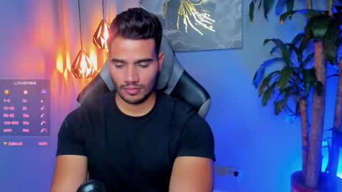 Snapshot of andresfiit chatting on October 21, 5:45 am Andres online show from October 21, 5:45 am
