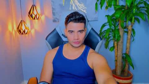 Snapshot of andresfiit chatting on October 1, 2:10 am Andres online show from October 1, 2:10 am