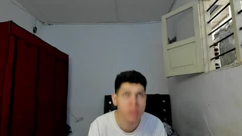 andrew_2811 online show from March 28, 11:06 pm