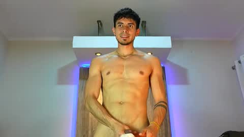 Andrew online show from November 14, 3:42 am