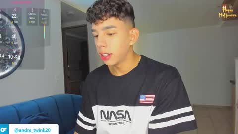 Snapshot of andrew_twink18 chatting on October 19, 2:16 am Andrew M. online show from October 19, 2:16 am