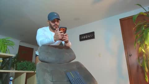 ANDREW WEST online show from November 19, 12:54 am