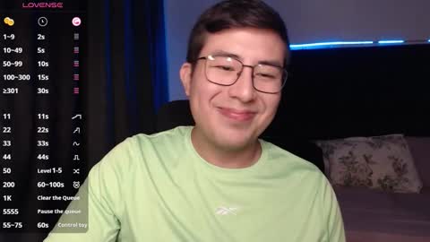 andrewmhilton_ online show from November 14, 7:21 am