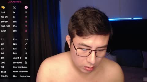 andrewmhilton_ online show from November 13, 2:58 am