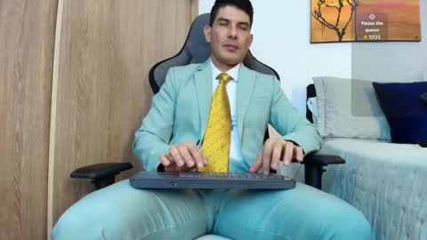 andrewstelee online show from March 11, 6:05 am