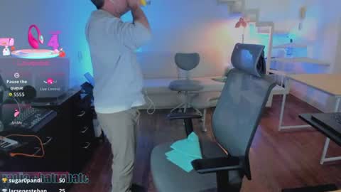 Andrew online show from August 9, 1:49 am