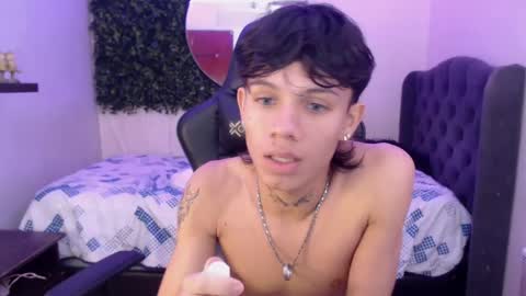 andy_dan1 online show from March 11, 1:56 pm