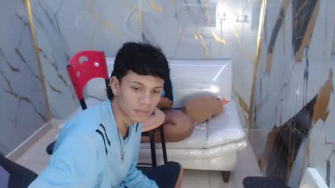 andy_dan1 online show from December 2, 6:28 pm