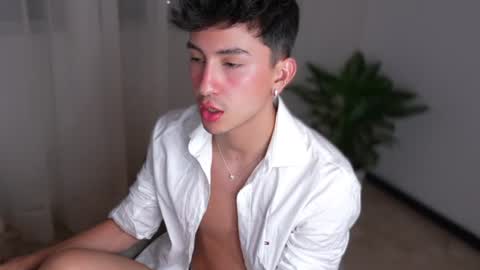 andy rubio  online show from August 9, 12:32 am
