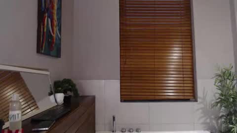 Andy Joy  online show from March 28, 11:44 am