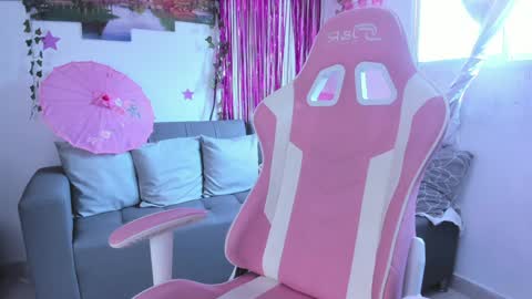          online show from January 7, 3:02 pm