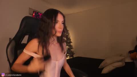      online show from December 5, 4:01 am